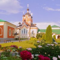 Летний вечер в монастыре :: Сергей Кочнев Летний вечер в монастыре :: Сергей Кочнев