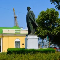 Феодосия. Памятник Владимиру Ильичу Ленину. :: Пётр Чернега