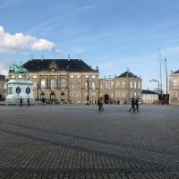 Площадь Амалиенборг (Amalienborg Slotsplads) :: Александр Ильчевский 