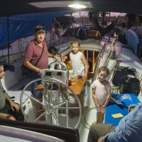 Морские волки по  неволе, Когда нехватает денег на жильё :: Иван К