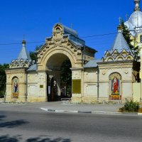 Феодосия. Врата Кафедрального собора Казанской иконы Божией Матери. :: Пётр Чернега