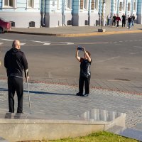На улицах Нижнего Новгорода :: Александр Синдерёв