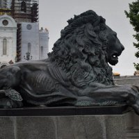 Два льва расположенные позади фигуры императора. :: Татьяна Помогалова Два льва расположенные позади фигуры императора. :: Татьяна Помогалова