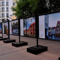 Выставка под открытым небом. :: Татьяна Помогалова