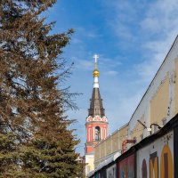 По улице к храму :: Александр Синдерёв