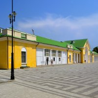 Феодосия. Железнодорожный вокзал. :: Пётр Чернега Феодосия. Железнодорожный вокзал. :: Пётр Чернега