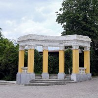 В парке :: Юрий Гайворонскiий В парке :: Юрий Гайворонскiий