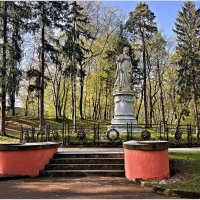 Памятник королеве Луизе в парке Советска. :: Валерия Комова