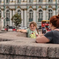 С птичкой