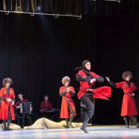 Из серии Кавказские танцы