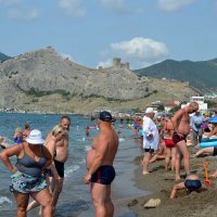 Крымский пляж :: Михаил Столяров