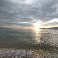 "А рассвет уже всё заметнее'