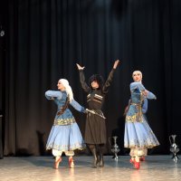 Из серии Кавказкие танцы