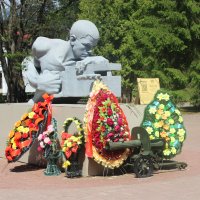 Памятник пулемётчикам в Беловежской пуще