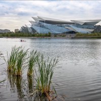 Озеро Кабан и новое здание Театра имени Камала