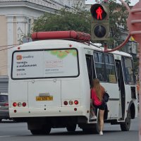 на остановке... :: Андрей Катков