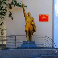 Феодосия. Скульптура "Солдат".