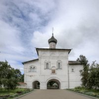 Благовещенская надвратная церковь