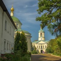 В монастыре.