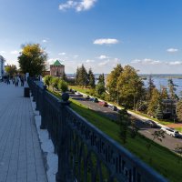Верхне-Волжская набережная с видом на Георгиевскую башню