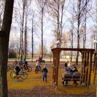 В осеннем сквере