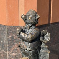 Одна из фигурок Ярославских медвежат.