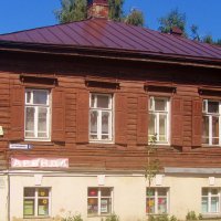 .. старинный дом по ул. Свердлова в Костроме...