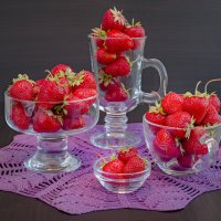 Клубника. :: Serj Korinkevich