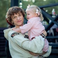 От его слов зависит, плакать ей или смеяться)