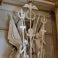 Скульптура из Военной галереи героев 1812 года в Эрмитаже