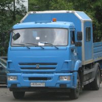 Голубой КамАЗ