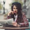 Мария в стильном образе с газетой :: Viktoria Anufrieva