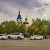 Возле церкви :: Анатолий Чикчирный