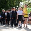 С букетами наперевес, весело позвякивая кандалами, ученики вернулись в родные школы..:-) :: Андрей Заломленков
