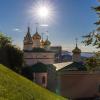 Солнце над куполами церкви :: Александр Синдерёв