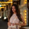 Мария в свете вечерних фонарей :: Viktoria Anufrieva