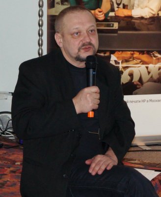 Валерий Потапов. Интервью о фото выставке "Время колокольчиков"