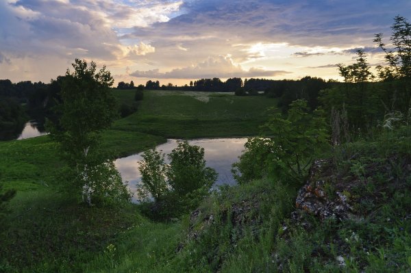 Уральских гор напоминанье...