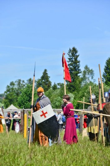 что-то публика притихла, не разбудить ли мне её?