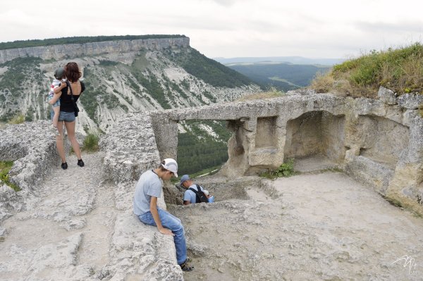 Вход в одну из пещер