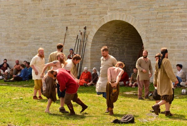 равновесие и ещё раз равновесие ...