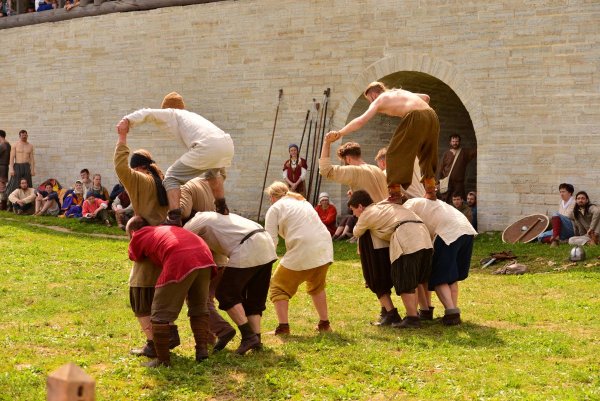 забава восьмая - "королевские колесницы"