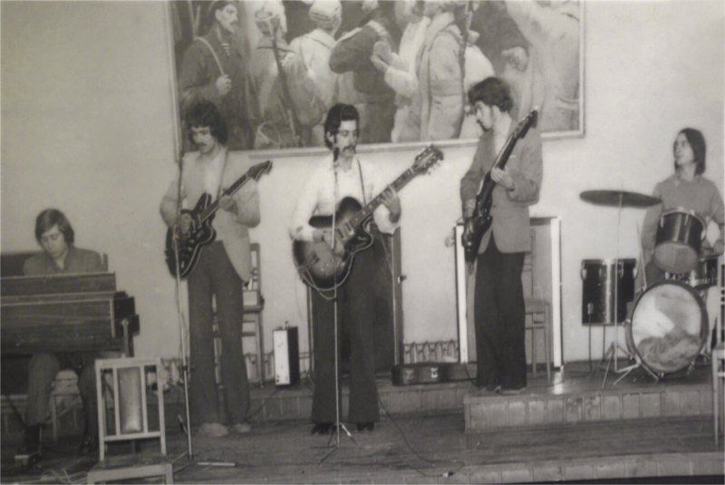 Сегодня праздник у девчат - сегодня будут танцы! 1977г.