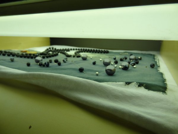 во время облучения ультрафиолетом во время облучения ультрафиолетом