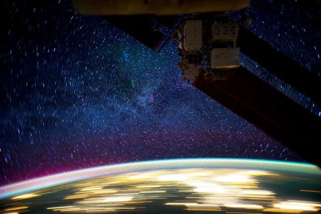 Красивое time lapse видео с МКС
